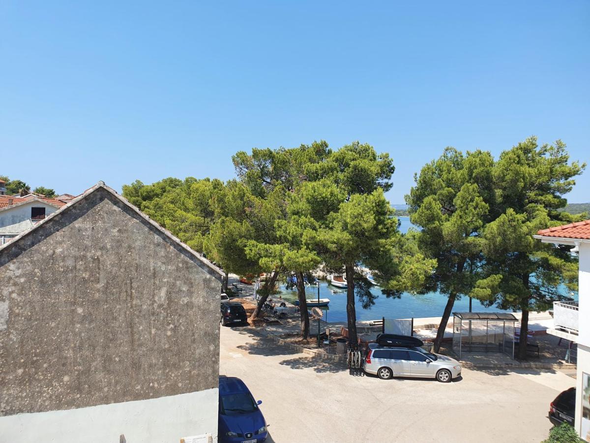 Apartmani Nerium Loviste Exterior photo