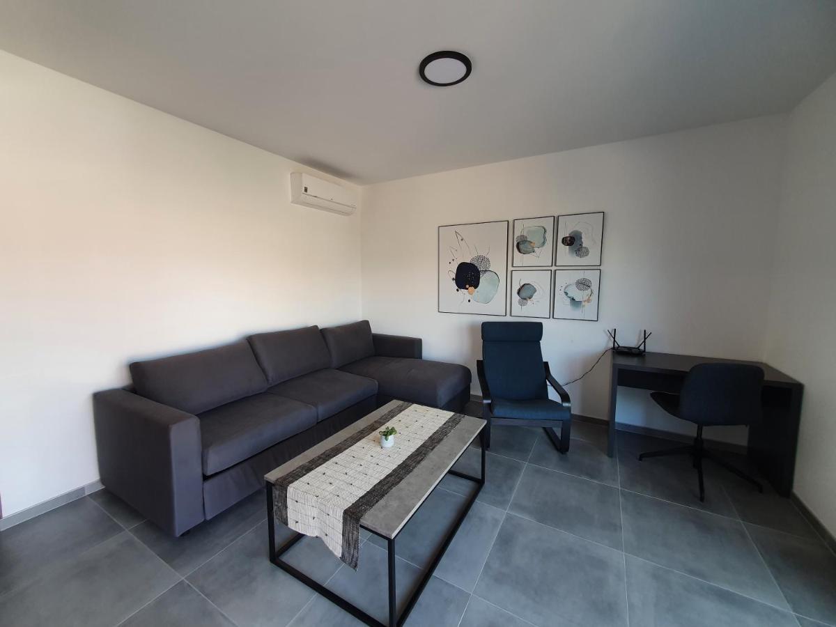 Apartmani Nerium Loviste Exterior photo