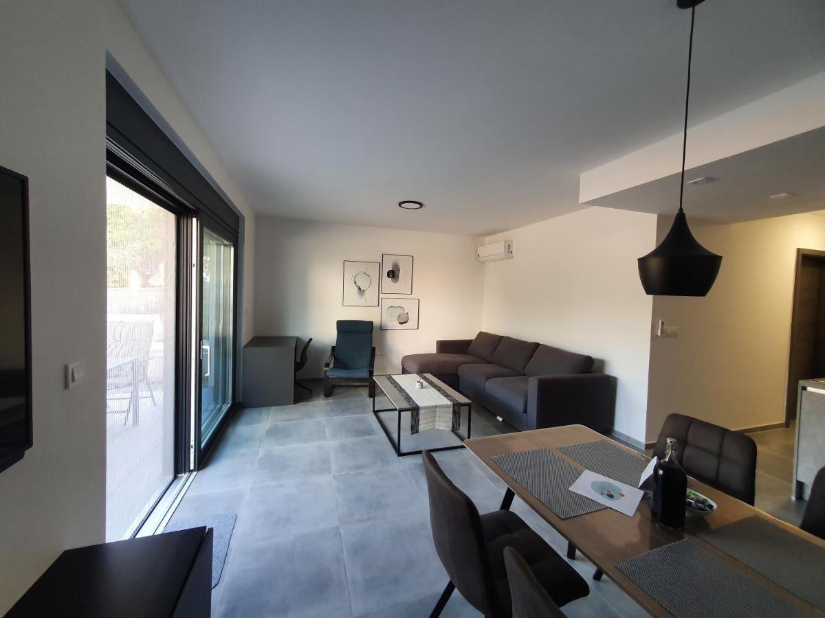 Apartmani Nerium Loviste Exterior photo