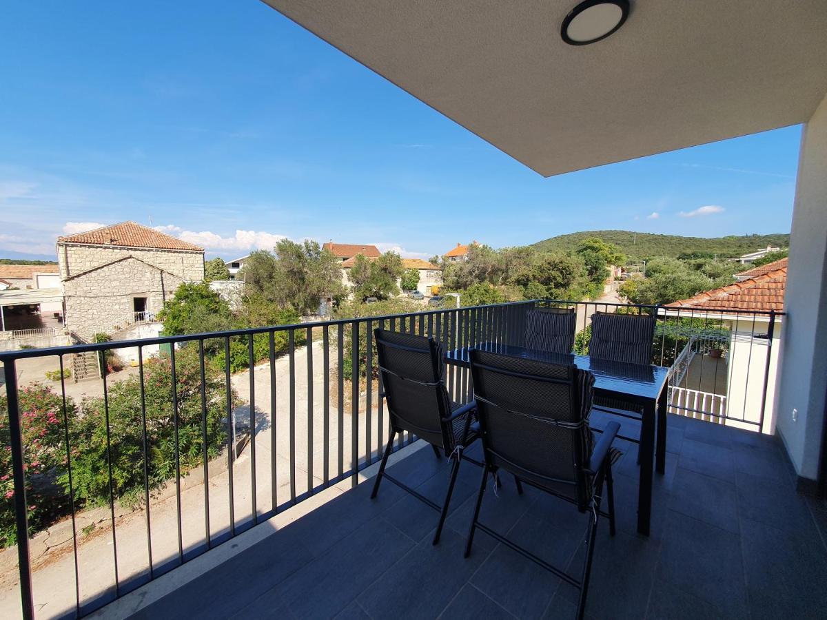 Apartmani Nerium Loviste Exterior photo